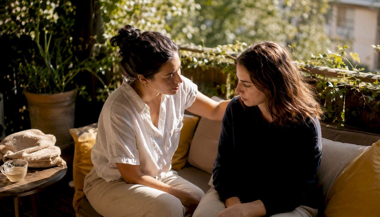 How to Comfort People: Practical Scripts and Steps